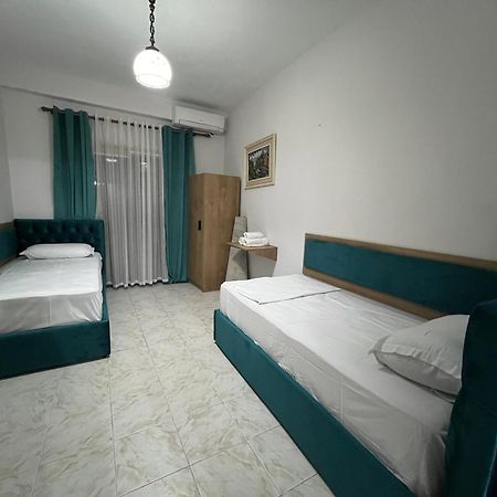 Sisterhood Hostel-Female Only Тирана Екстериор снимка